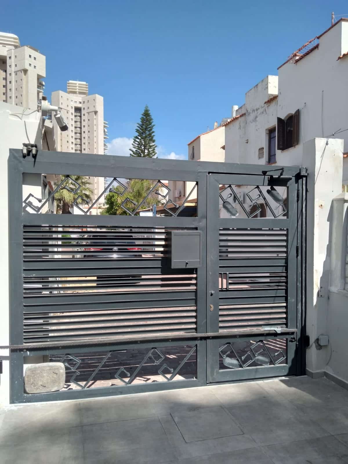 שער הייטק חשמלי